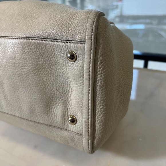 Gucci Pebbled Calfskin Soho Shoulder Bag Off White - Picture 9 of 15